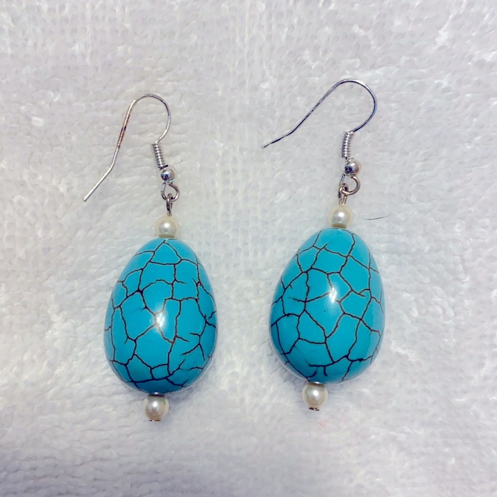 Fashion Earrings - Faux Turquoise / Pearl.